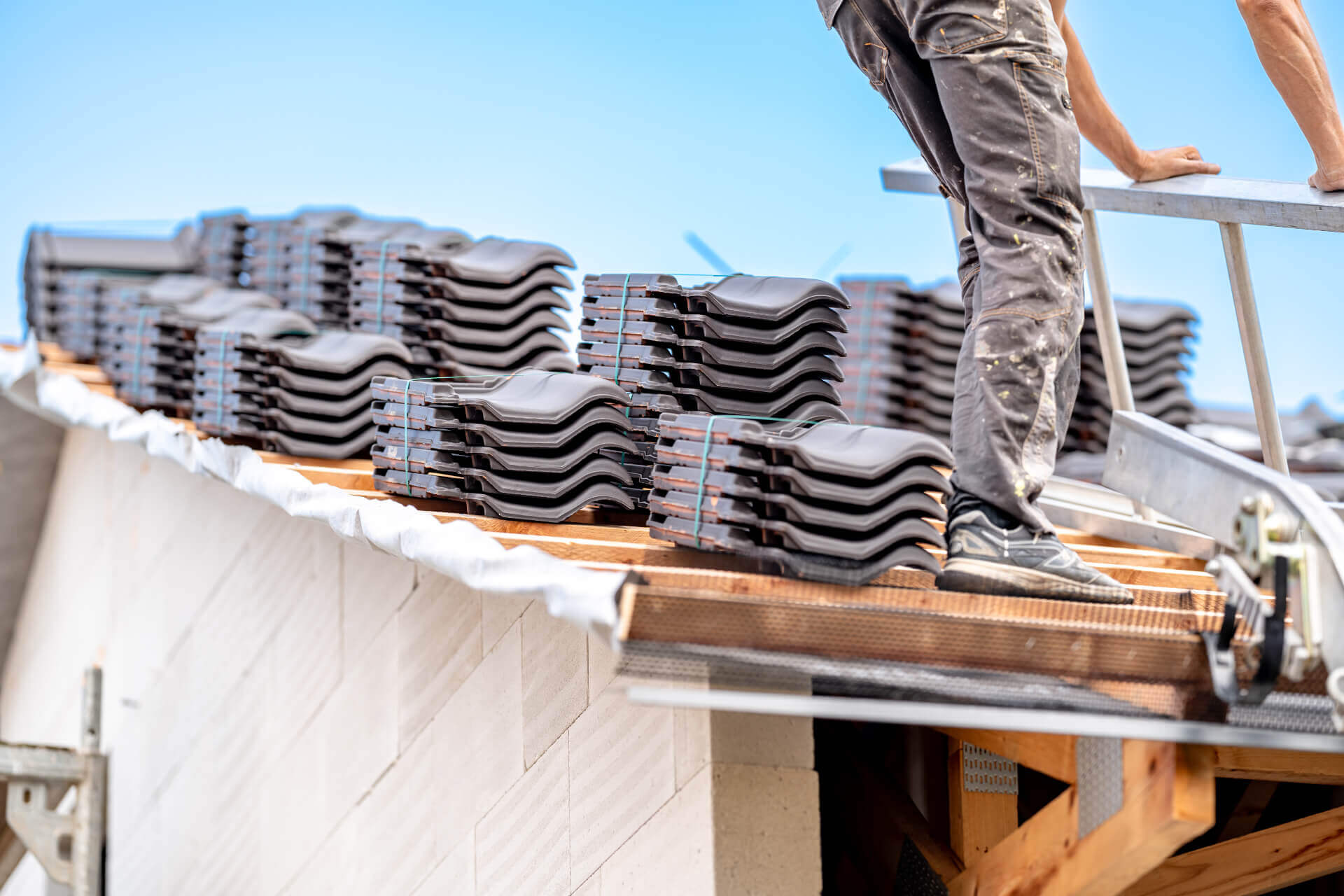 Choose Altitude for Government Roofing Contracts - Altitude Roofing